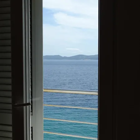 6-Pax Apartment On The Beach - Top Floor, Great Sea View, Parking Ensured Mimice Exterior photo