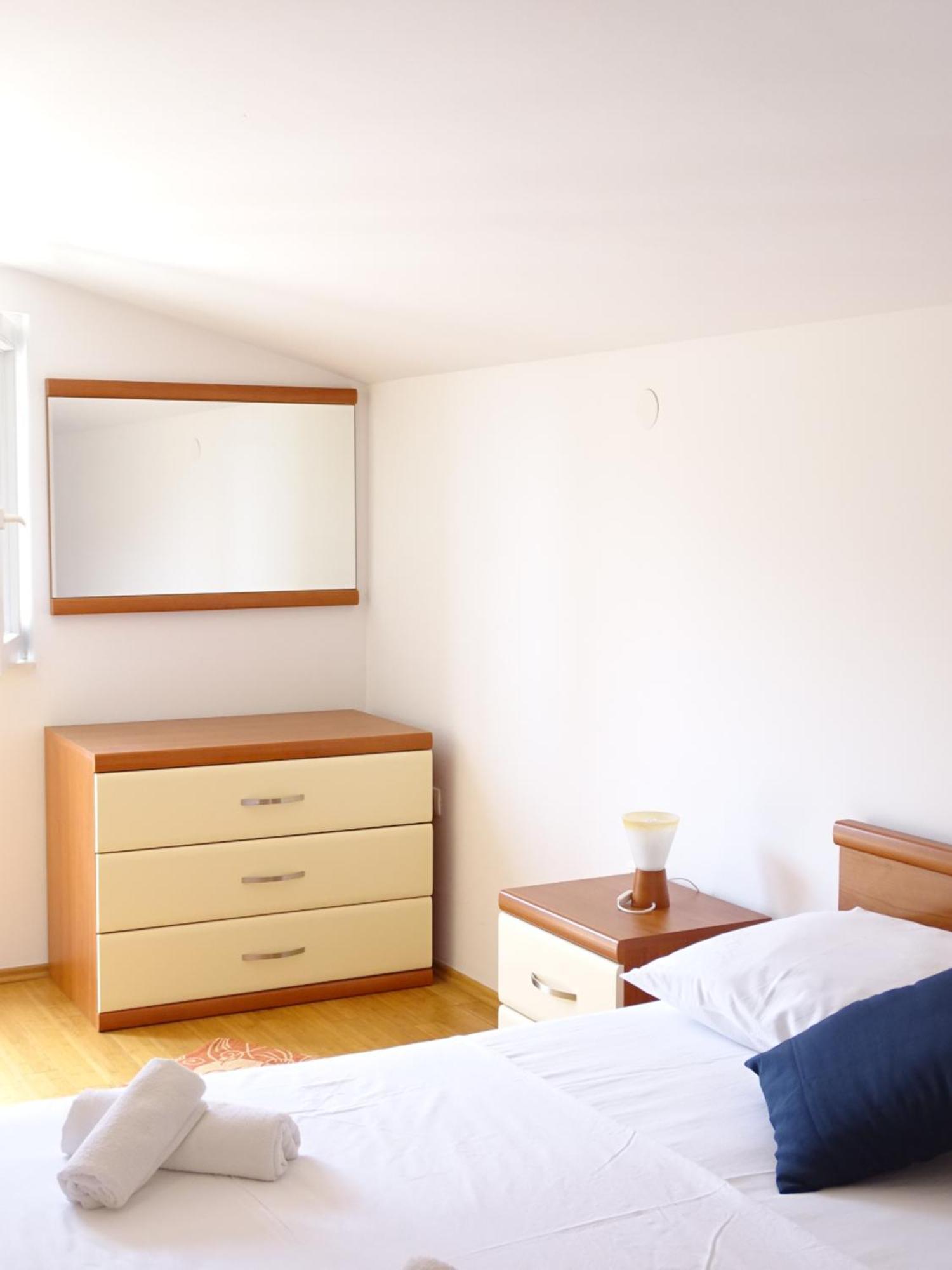 6-pax On The - Floor, Great Sea View, Parking Ensured Apartment