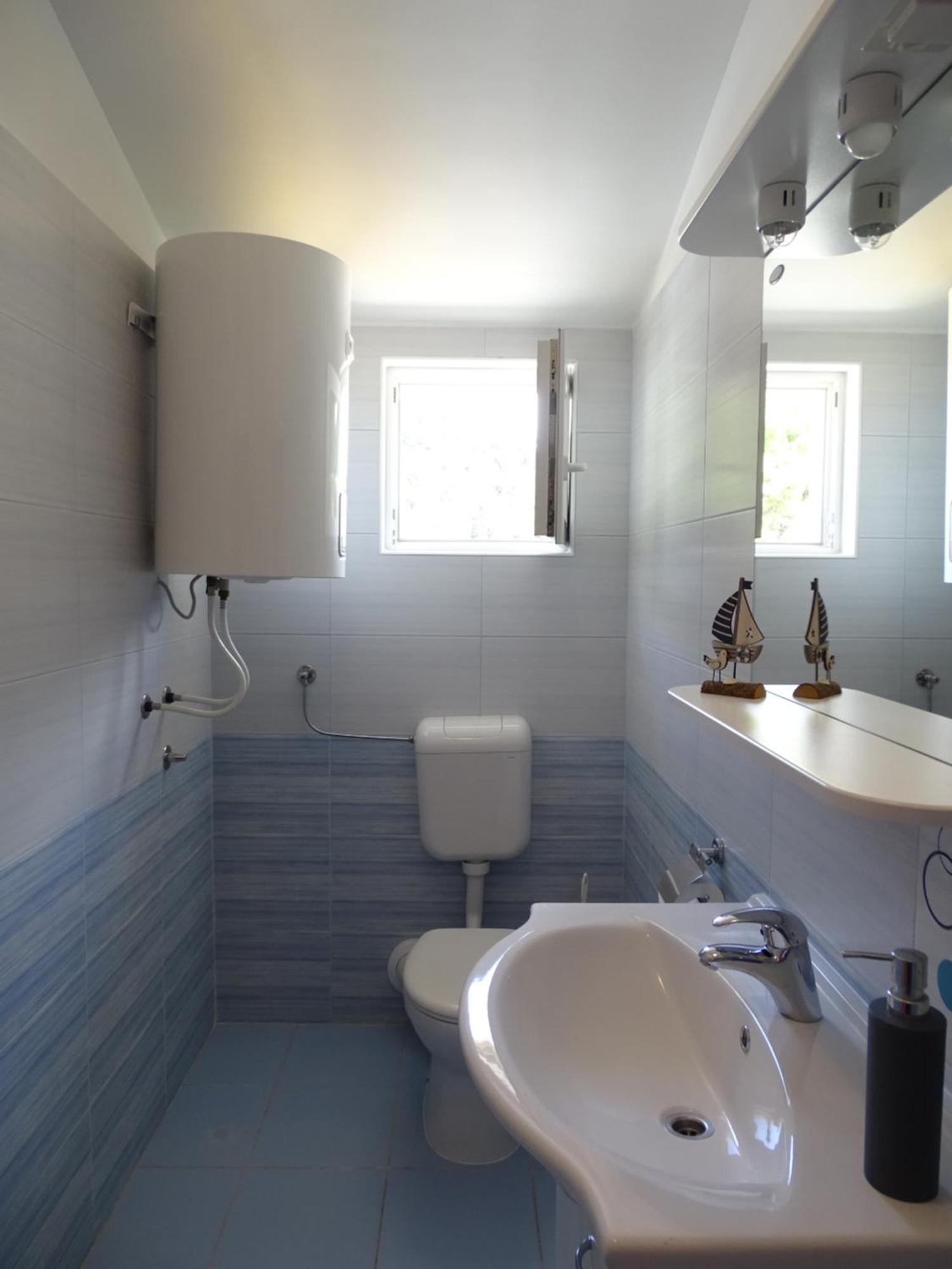 6-pax On The - Floor, Great Sea View, Parking Ensured Apartment *