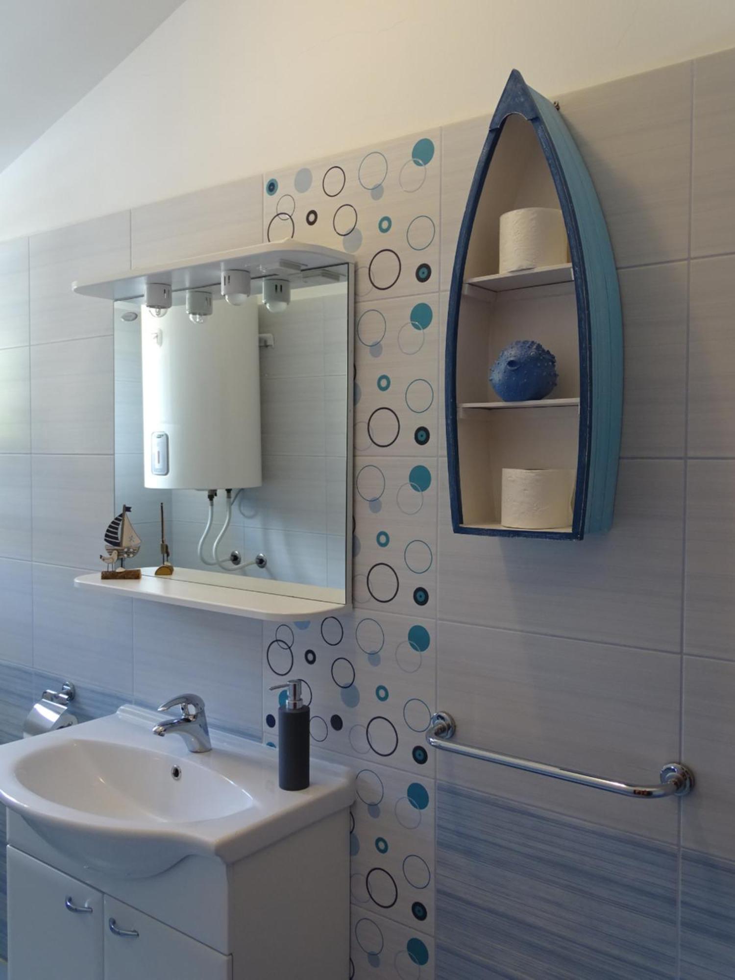 Apartment 6-pax On The - Floor, Great Sea View, Parking Ensured *