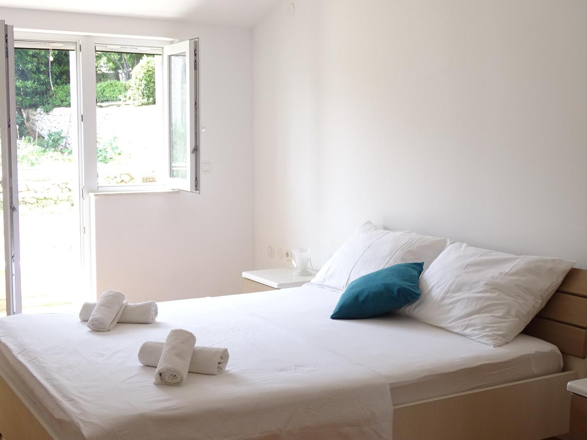 6-pax On The - Floor, Great Sea View, Parking Ensured * Mimice