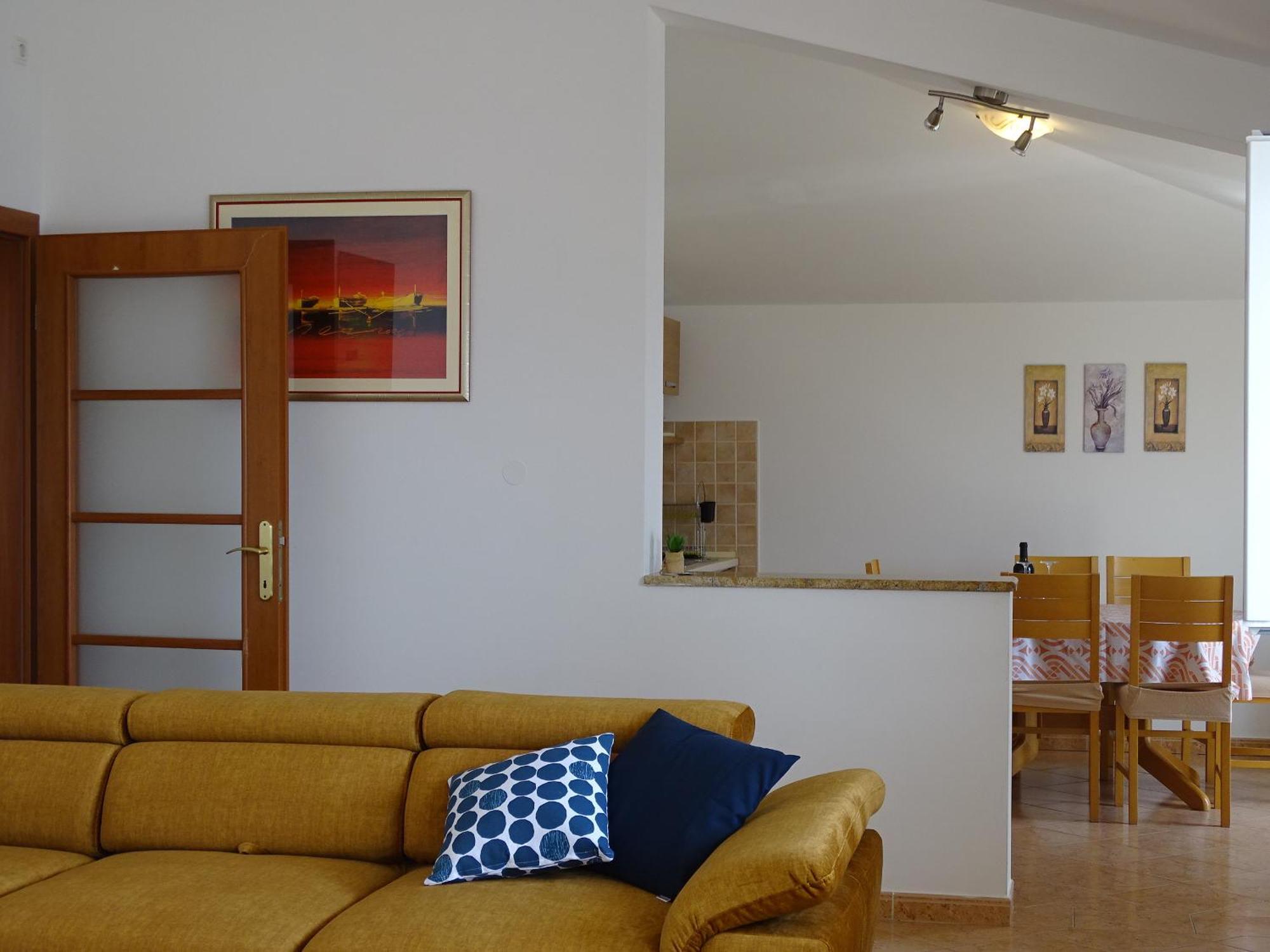 6-pax On The - Floor, Great Sea View, Parking Ensured